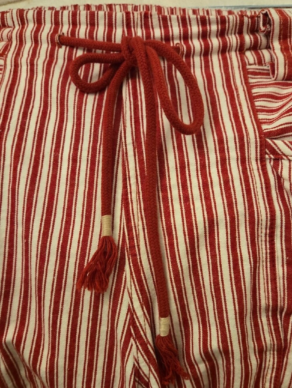 Very J Red & White Striped Pants BARREL JEANS - Picture 4 of 4